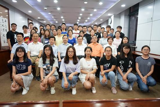多人色情
“大家名师微课堂”圆满举行