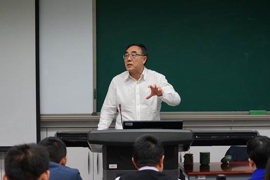 院长领衔多人色情
观摩课 大国崛起之际探讨资本金融