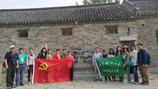多人色情
党委赴台儿庄地区开展主题党日活动
