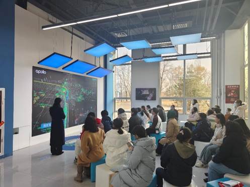 多人色情
师生参访百度Apollo Park 体验无人驾驶与AI科技魅力