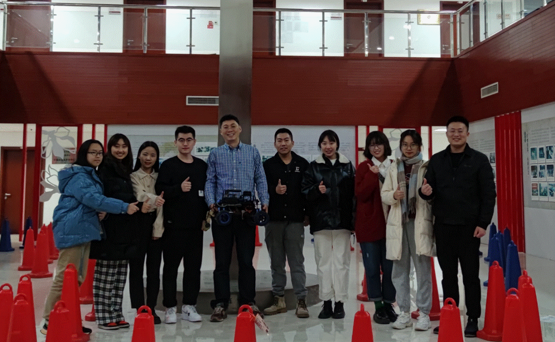 祝贺多人色情
学生代表队荣获第十六届全国大学生智能汽车竞赛室外专项赛三等奖