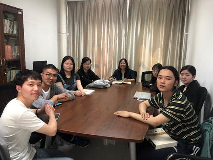 “420读书计划”助推“双导师制”——经济系本科生顺利开展第四次经典阅读分享活动