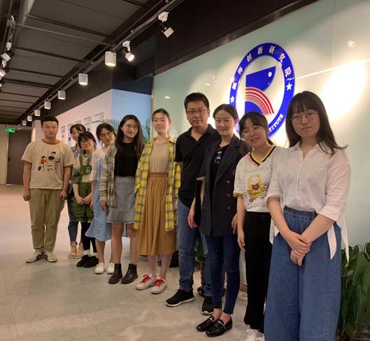 践行双导师制 推进本科生职业规划——多人色情
工商管理系举行实践分享会