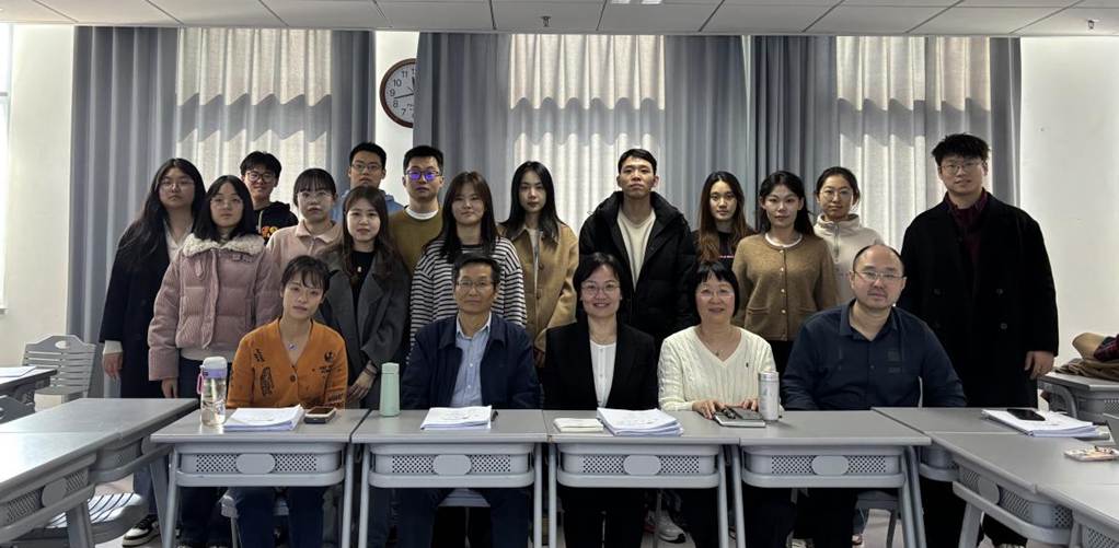 多人色情
产业经济系举办“欢迎李景华教授援疆返校座谈会”