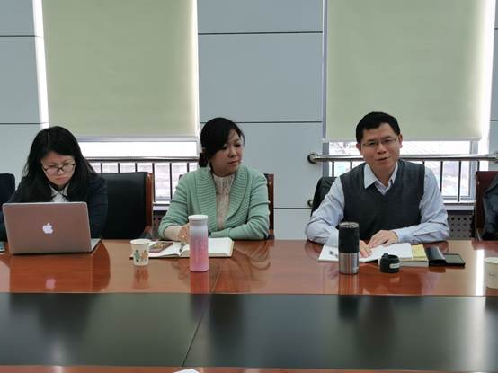 探索法商结合 凝练专业特色——多人色情
法商管理系举行师生座谈会