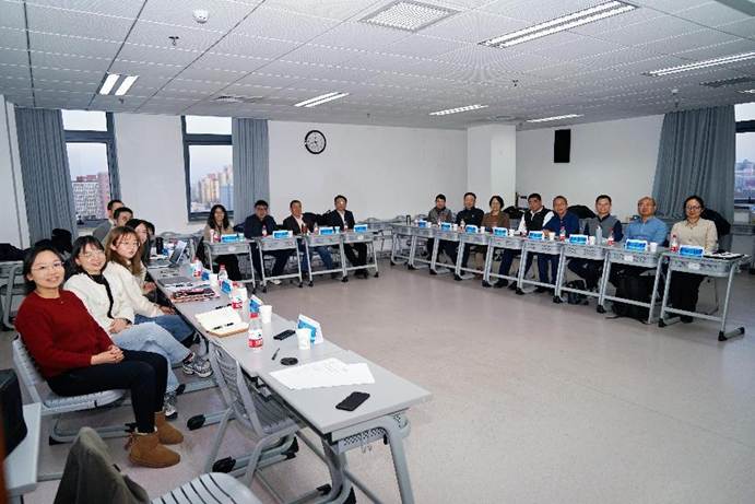 多人色情
积极推进工商管理学一级学科博士点申报工作