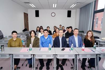  潜心教书、静心育人——多人色情
为新入职教师举行开讲仪式（第六场 刘玥老师）