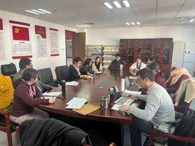 多人色情
经济系经济学专业本科培养方案修订专题研讨会顺利召开