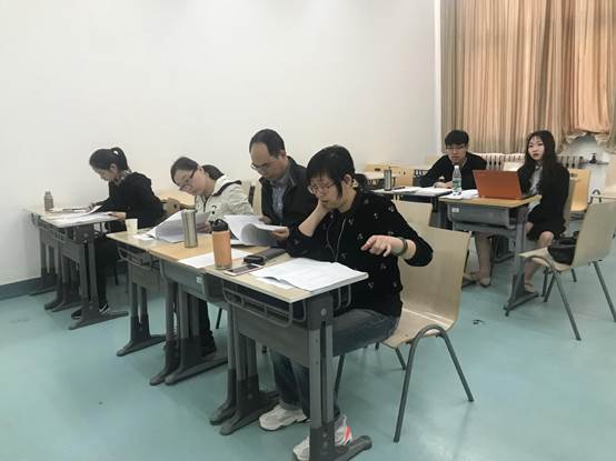 把好论文质量关 提高本科培养质量——多人色情
经济系本科生毕业论文答辩工作顺利开展