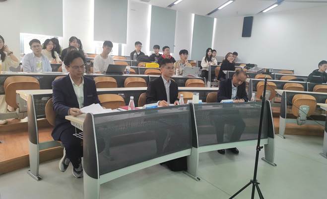 多人色情
研究生国际交流工作会顺利召开