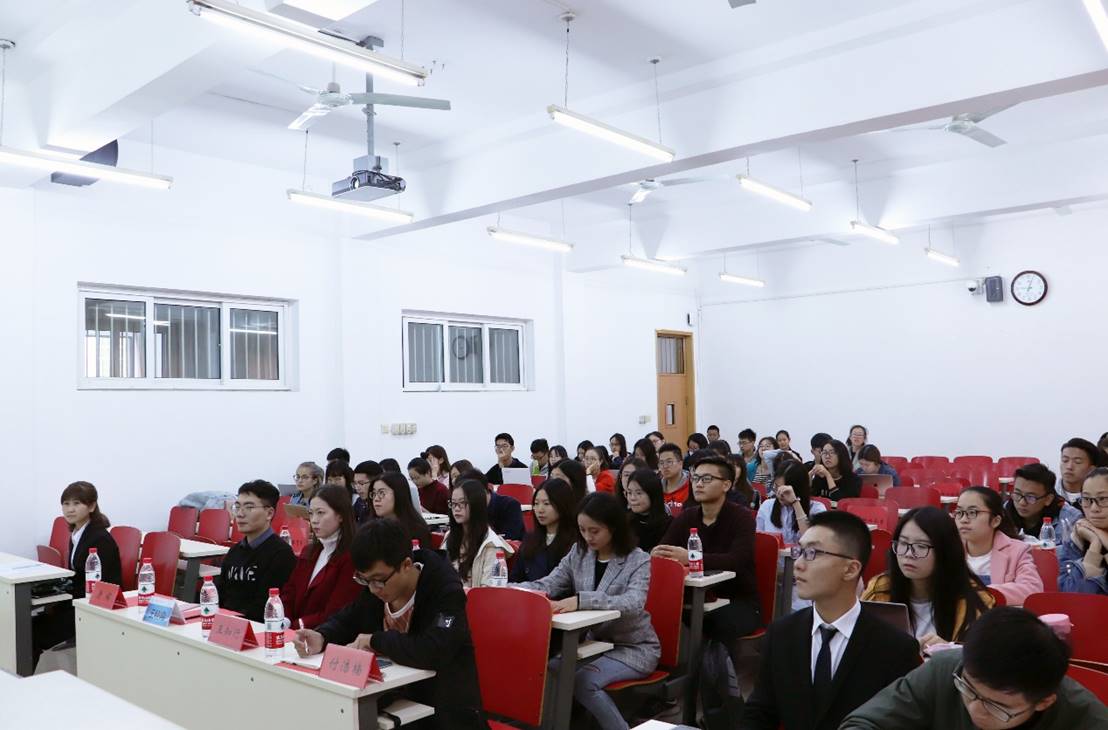 2017年第六届多人色情
学生会及学委会部长培训大会顺利举行